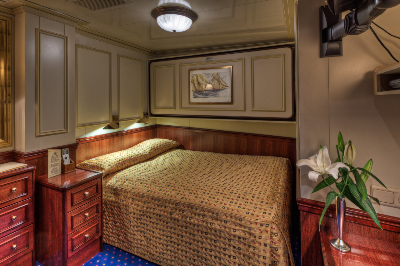 Star Clippers Royal Clipper Accommodation Cat-6 2.jpg